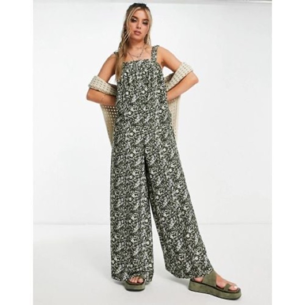 NWT Topshop ditsy linen chuck on jumpsuit in green